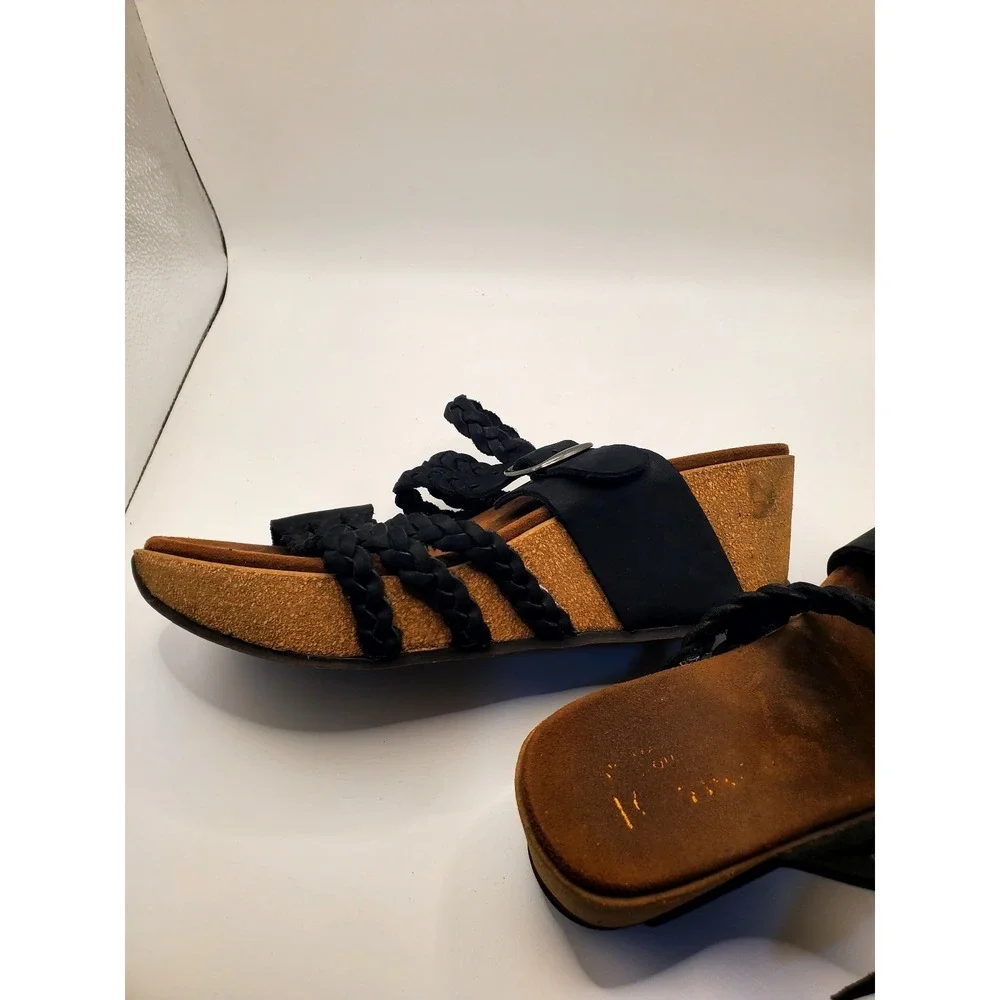 White Mountain Chantilly leather wedge sandals